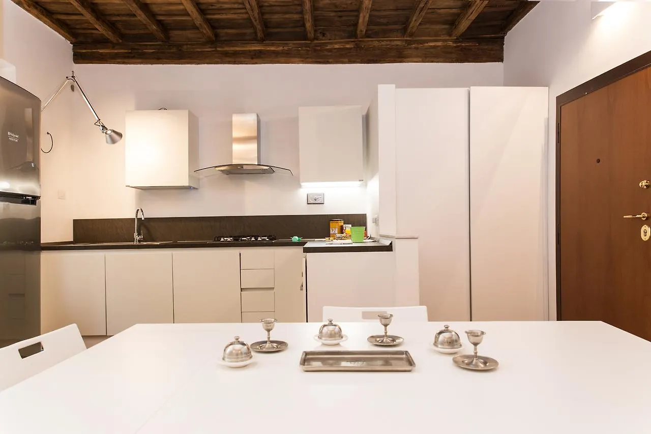 Apartment Casa Leutari Hotel Rome